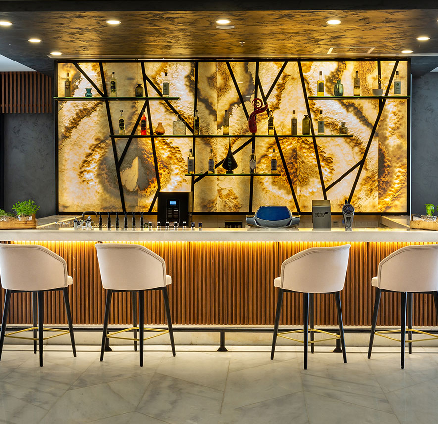 greenwood-suites-resort-mainpage-bar-d.jpg