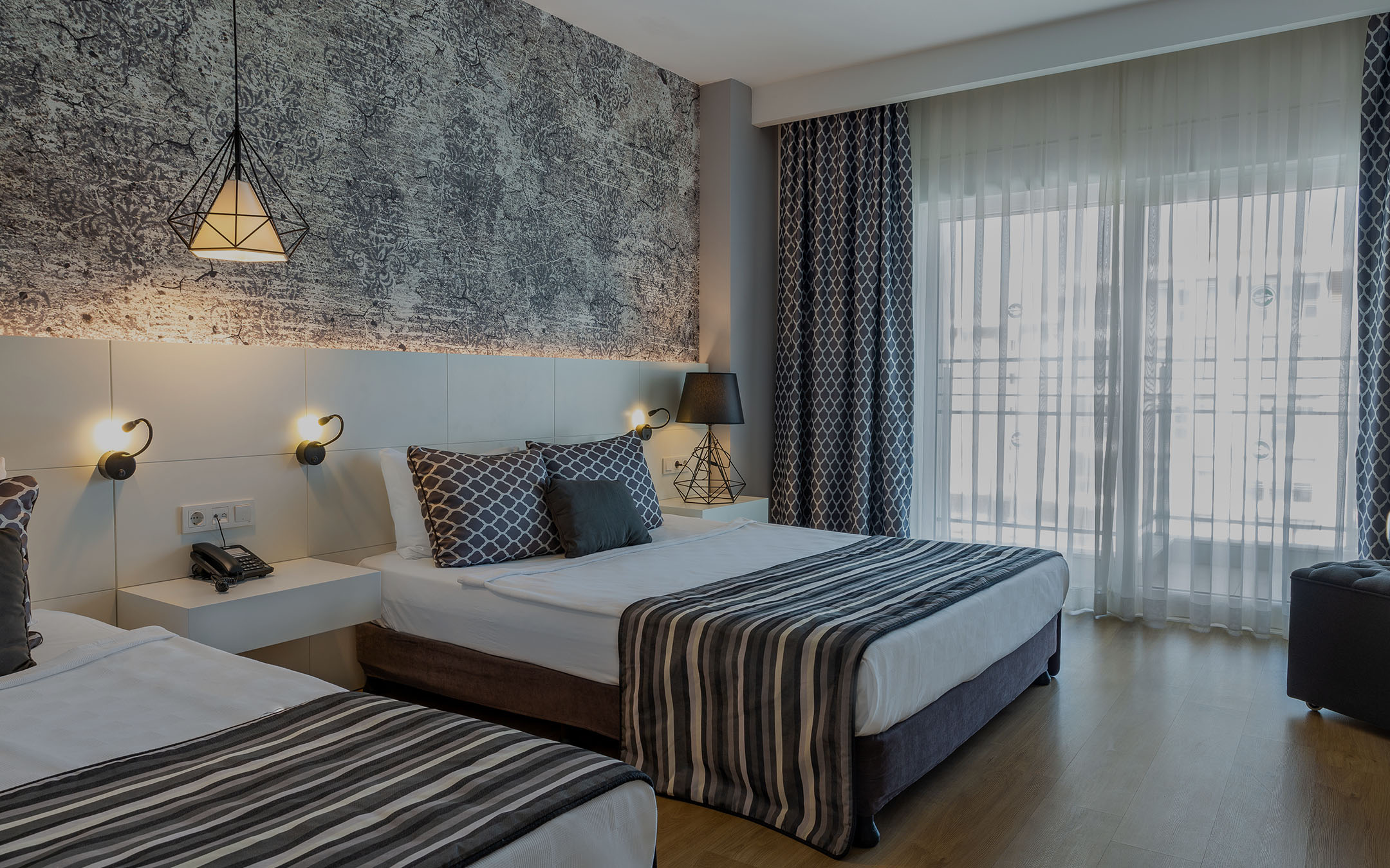 Deluxe Superior Suite